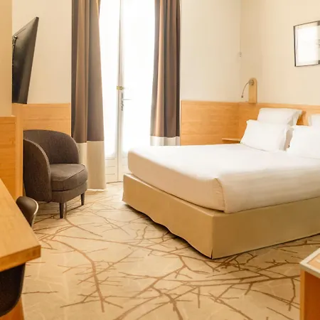 Hotel Grand Francais 3*