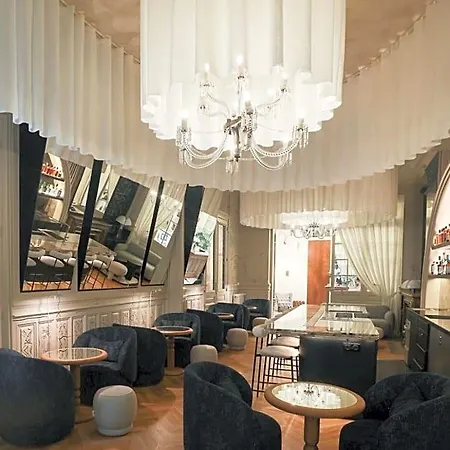 Grand Francais 酒店