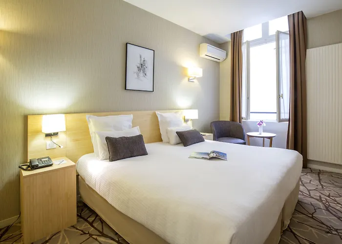 Hotel Grand Francais 3*